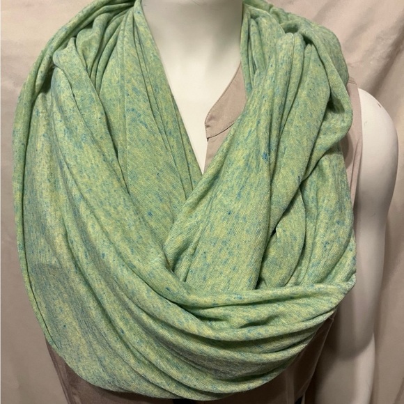 2 infinity scarves Echo - Picture 9 of 11